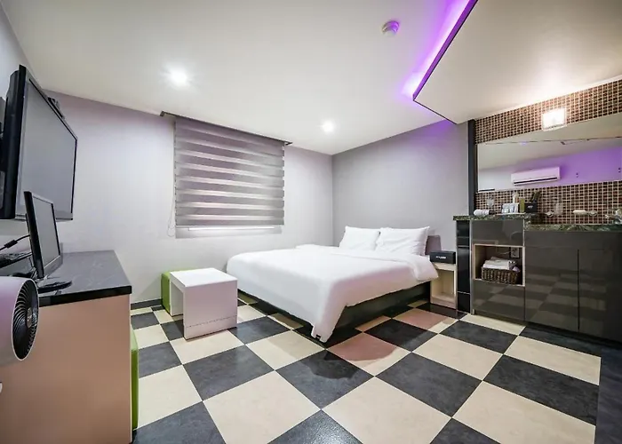 Mu Hotel *